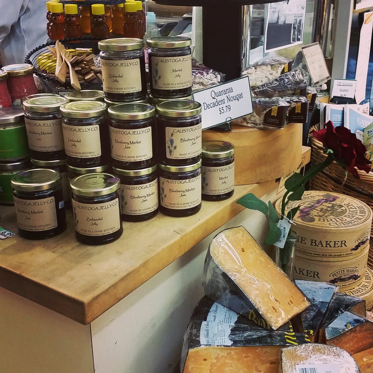 CalistogaJelly's tweet photo. Find us @CalmartNV  #specialtyCheese section #zinfandeljelly #merlotjelly #BlackberryMerlotJam  #BlueberryMerlotJam https://t.co/pyAfBykZrQ
