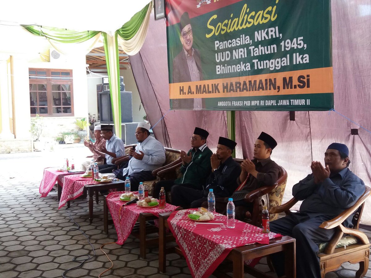 Selamat atas acara sosialisasinya
@kabarPKBjatim <a href="/Malik_haramain1/">A M H</a> <a href="/DrsHanafi/">Drs. Hanafi</a> @Supri_prob <a href="/ProlinkArie/">ArieProlink</a> <a href="/AndrieEll/">Andri Hadiqil</a>