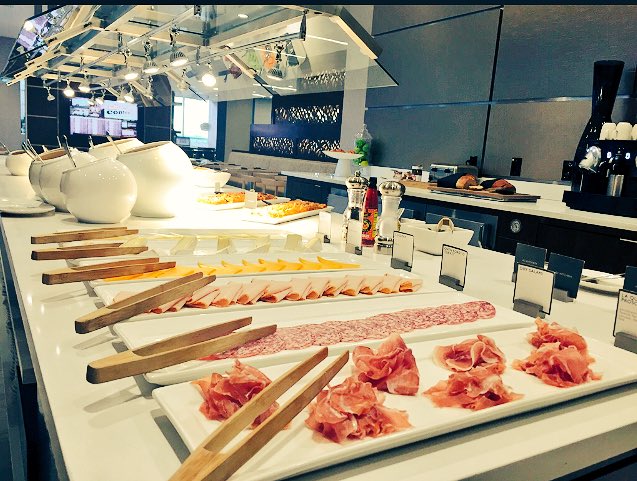ACHotelNH's tweet photo. Sunday morning essentials #ACKitchen #EuropeanInspired #ACHotels https://t.co/EcrCnPPLjz