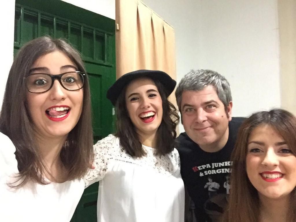 Kepa Junkerarekin bizitzen ari garen esperientziak Portillora ( Valladolid ) eraman gaitu 2.urtez. MILA ESKER!!!