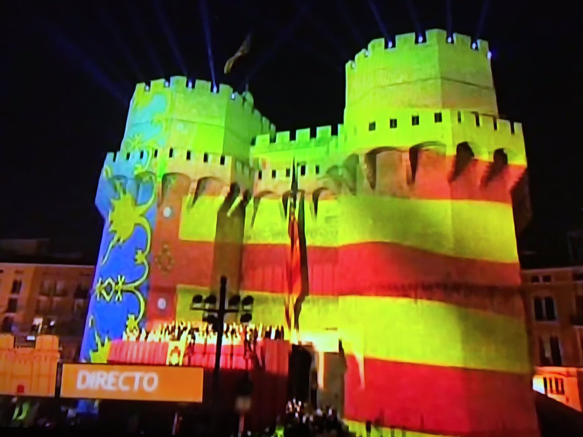 rterrasa's tweet photo. Pues menos mal que el nuevo Ayuntamiento de Valencia era catalanista y escondía la senyera y tal 😂😂😂 https://t.co/sYrN3nfaF3
