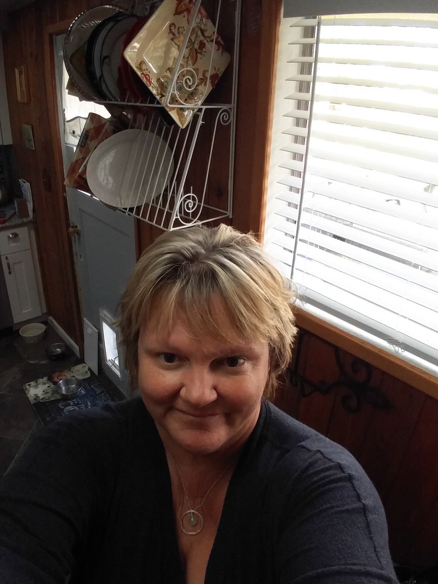 trendsforyou's tweet photo. Not bald anymore!  This chemo, I don't lose my hair😘 https://t.co/dkPFZ6XhRD
