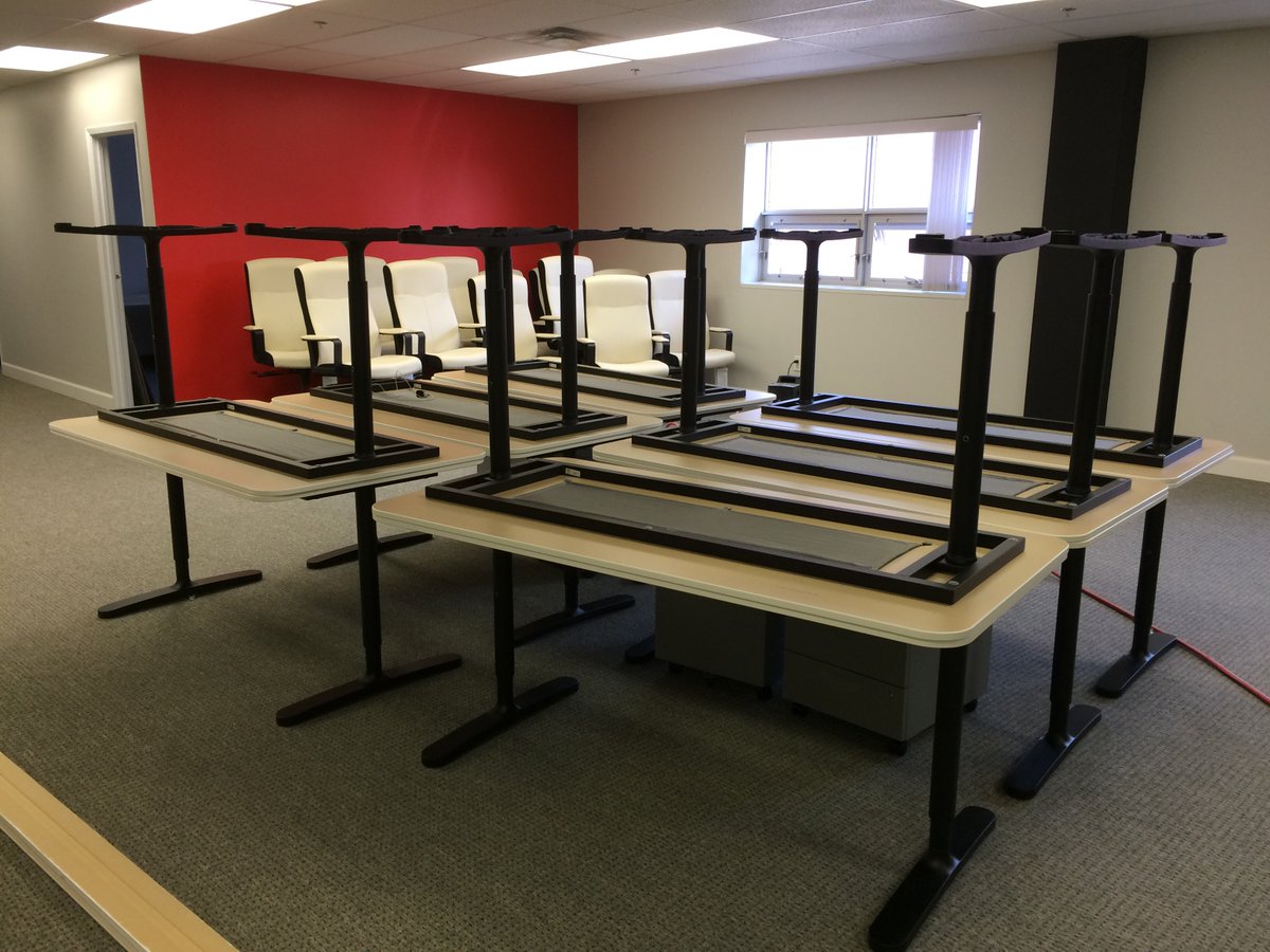 YRMakers's tweet photo. Furniture arrived for our co-working space! @NewMakeItSpace https://t.co/l0YiK8hnFR