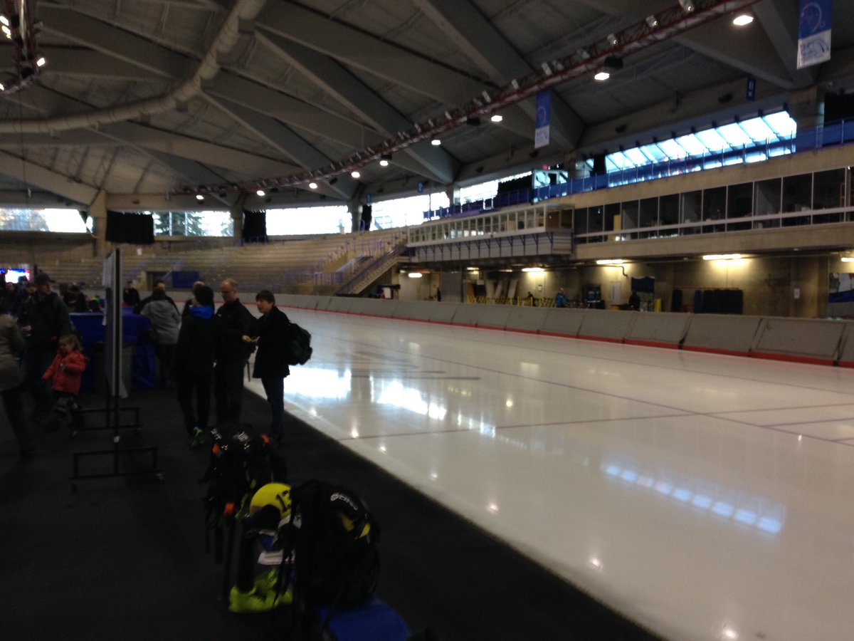 SLSSC1942's tweet photo. Day 2 at #RUFast!  Beautiful day for some short track speed skating at @theolympicoval! #SLSSC #LoveThisSport https://t.co/eeL5bdueWp