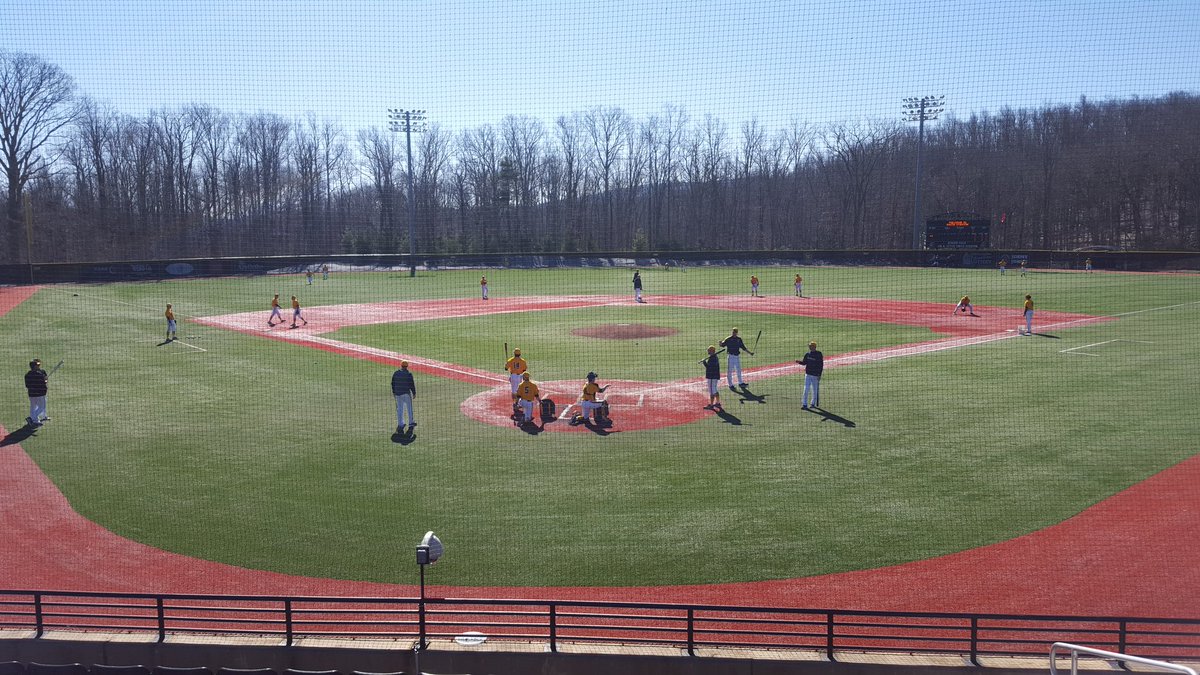 moskey5's tweet photo. Gotta love morning baseball...QUBaseball. #inthemountainsNC #GOBmosk https://t.co/zowKfopyoM