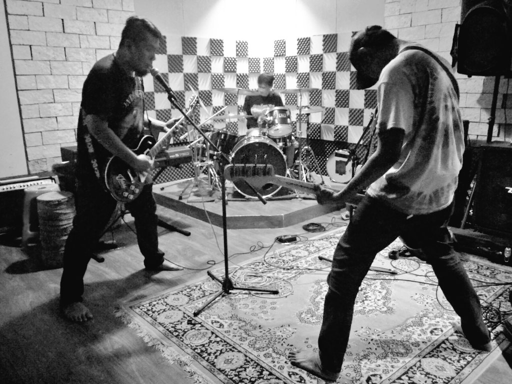 DEAD VERTICAL tweet media