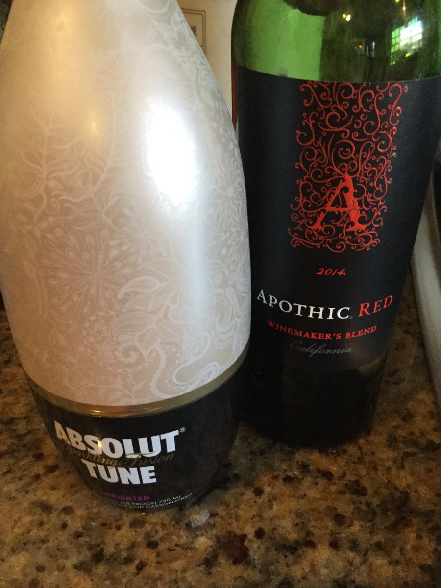 DishinwDaisy's tweet photo. @LashDelivery #winedelivery #dallaswine #dfwdelivery #bringmewine https://t.co/fiXUCLVDXg https://t.co/ln57Bg9K5g