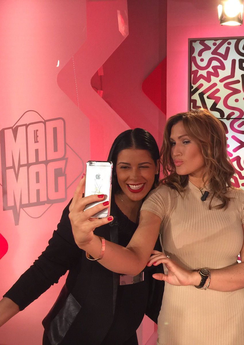 VITAA's tweet photo. 💅🏼👄💋 #MadMag
@AyemFilless https://t.co/9blHJ0VvN2