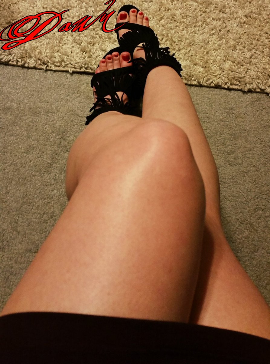 that_milf's tweet photo. Cuz you all are so sweet to show me some luv xoxo
#SundayFunday #sexylegs #sexy #milf #hot https://t.co/1abqgpoQnR