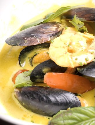cual_estuplan's tweet photo. #FelizDiaDeLaMadre con Crema de Mejillones y Langostinos en leche de coco en #ElMat Cr.4a#26b-14 @TapasyElMat https://t.co/MWymvvgFN8