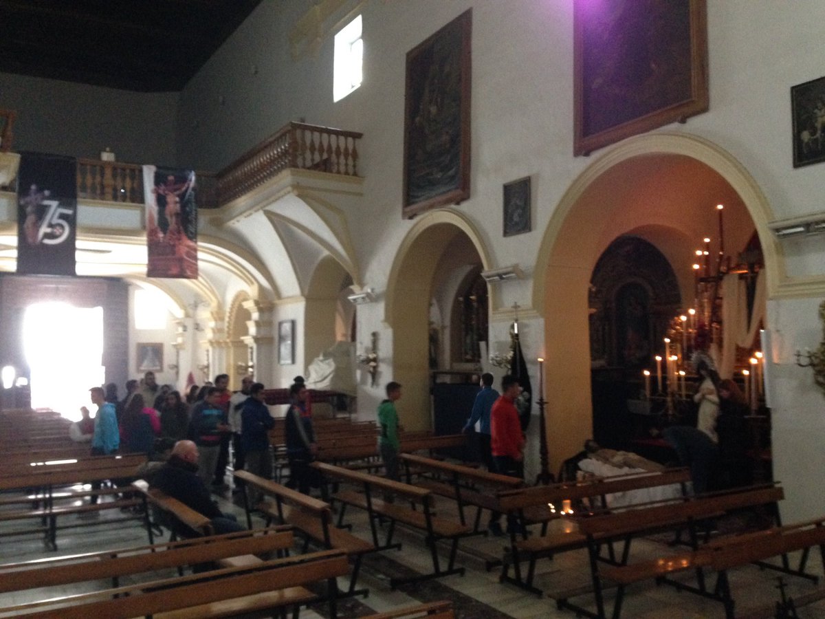 Cofrada_Esperan's tweet photo. Hoy ntras cuadrillas de "La Burra" paran su ensayo para rendir culto a titulares de @SepulcroBaza. @Esperanzabaza https://t.co/rNmgsYtMKD