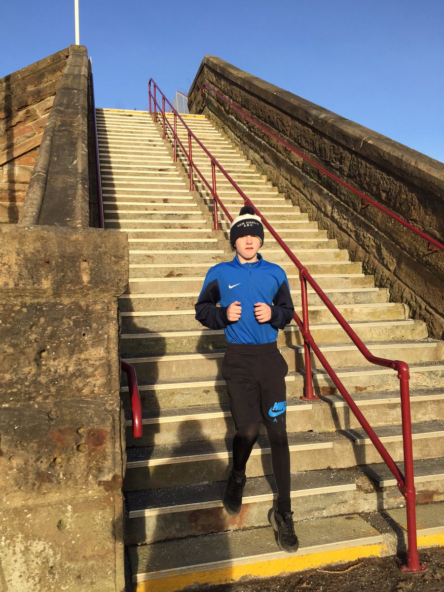 carlinn's tweet photo. @carlin_ryan @Harry_Carlin52 cracking sunny day for #wishawstairs https://t.co/QYWcmlRthe