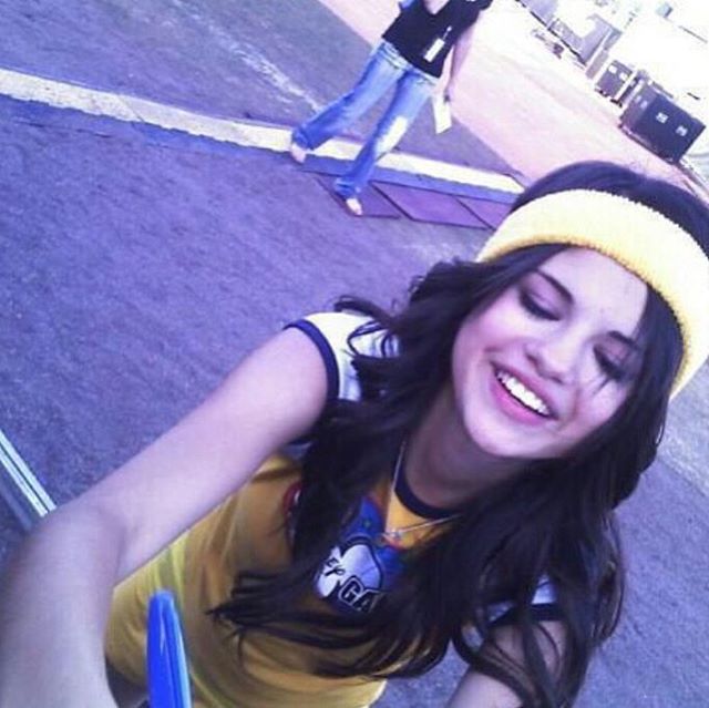 SELENATORSS's tweet image. Shes my little baby girl SELENA IS MY SALIVATION #VoteSelenaGomez #KCA