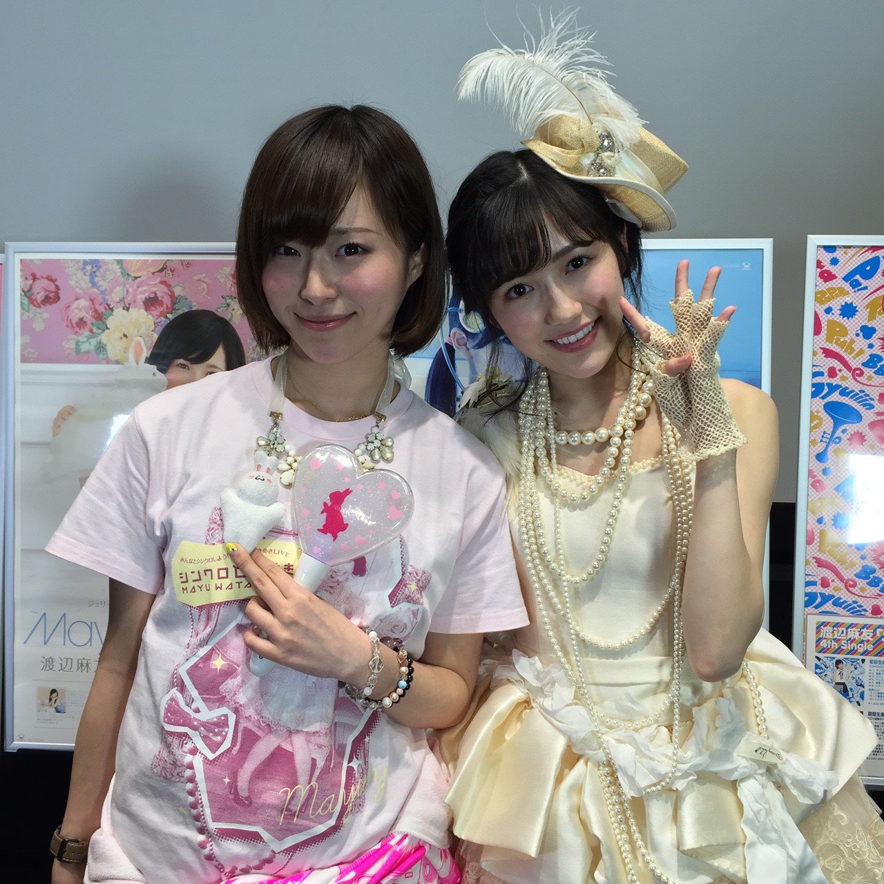 渡辺麻友ソロデビューイベント約50人限定抽選で直接書いて貰ったお宝級直筆サイン⁉️ SHOWROOM on X: 