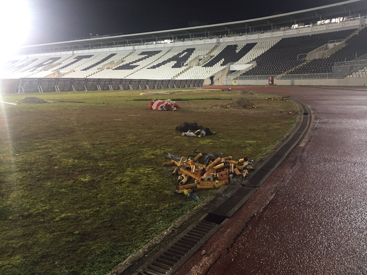 Michhoe's tweet image. Nagenieten van de Eternal derby Partizan Belgrado en Rode Ster Belgrado!