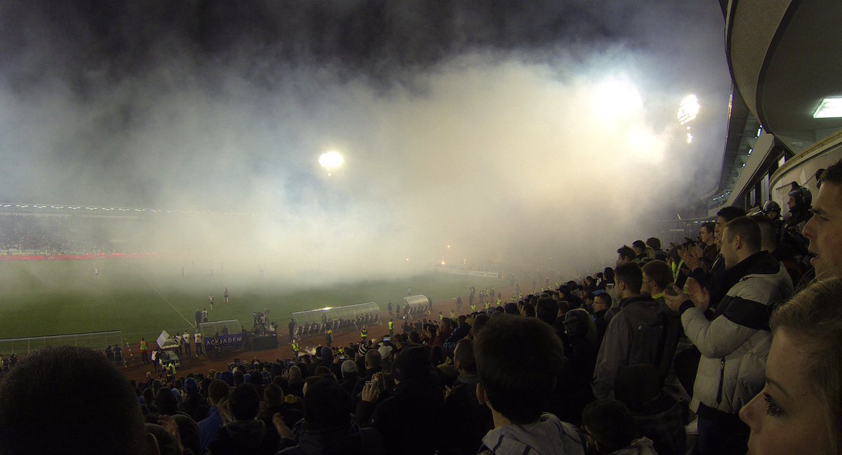 Michhoe's tweet image. Nagenieten van de Eternal derby Partizan Belgrado en Rode Ster Belgrado!