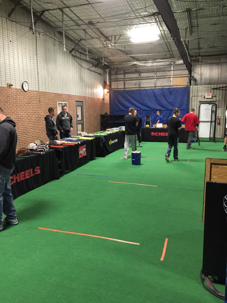 aaronsunram's tweet image. And we&apos;re off!!!  @Scheels #BatDemo @TheBallYard