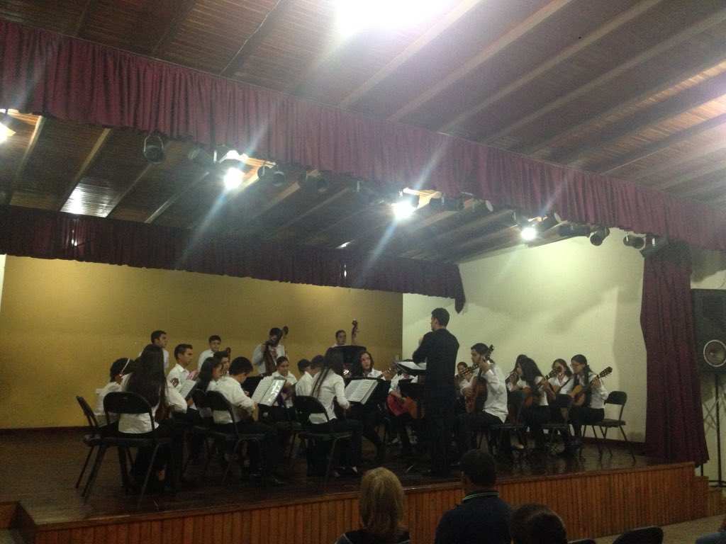 OrqTjim's tweet photo. Concierto brindado el 26/02 @SistemaTachira #ElSistemaCumple41 https://t.co/2CGincFZeh