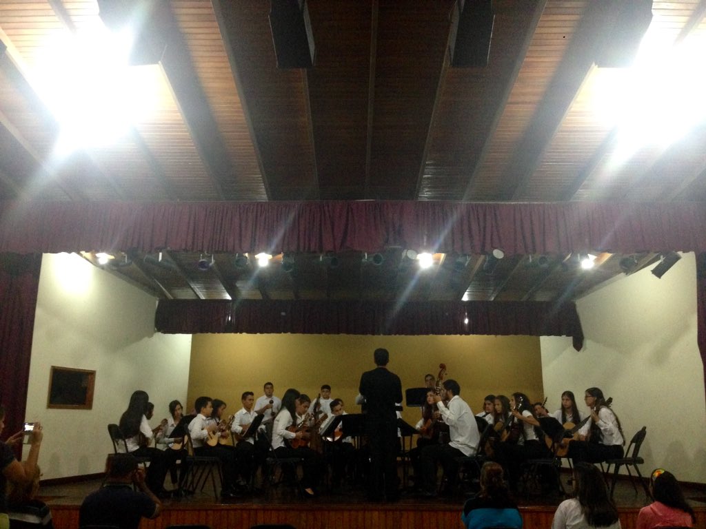OrqTjim's tweet photo. Concierto brindado el 26/02 @SistemaTachira #ElSistemaCumple41 https://t.co/2CGincFZeh