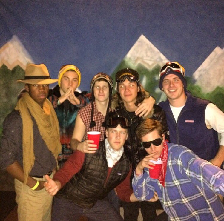 USCFrats's tweet photo. Costume game strong! @USCTKE But what is the theme? #FratLife https://t.co/hNFxVB7LTN
