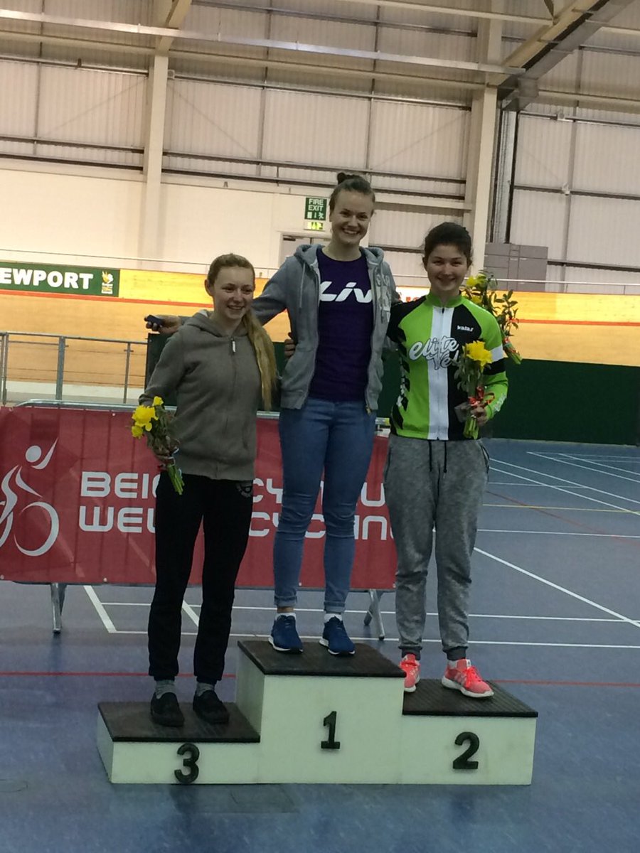 fat_dad_cyclist's tweet photo. Well done @JessRoberts_99 @Sophster_1999 and Becky  at junior icebreaker today @eliteVeloRT https://t.co/F37ZfZILv6