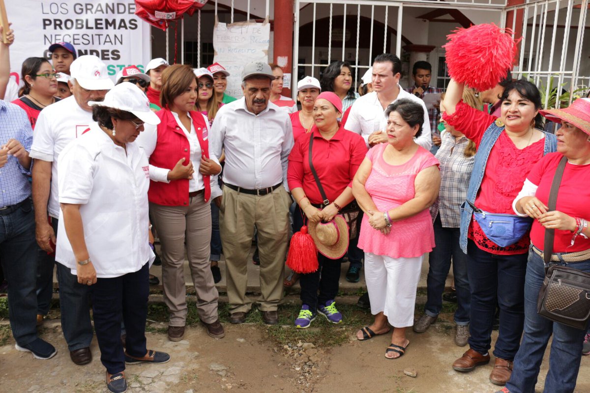 MovPRImxTAB's tweet photo. En recorrido por Parrilla, nuestra candidata @LILIANAMADRIGAM presenta proyecto eficaz de gobierno a los ciudadanos https://t.co/PC02MpmEV1