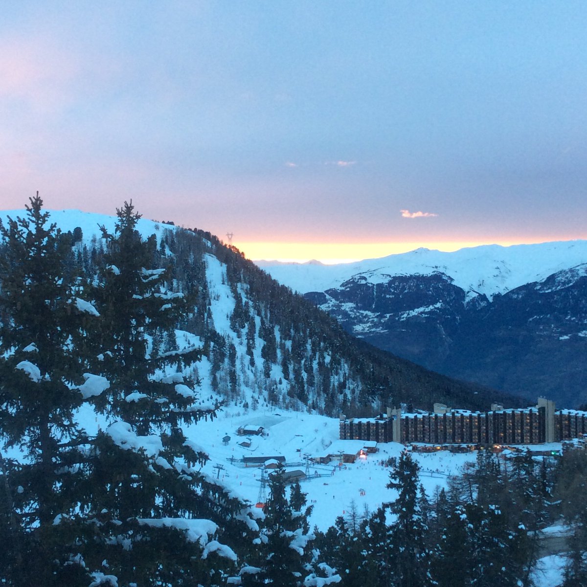 La_Plagne_ski's tweet photo. What a great first day on the mountain. Beautiful sunset views from belle plagne https://t.co/OW1scn3WQZ