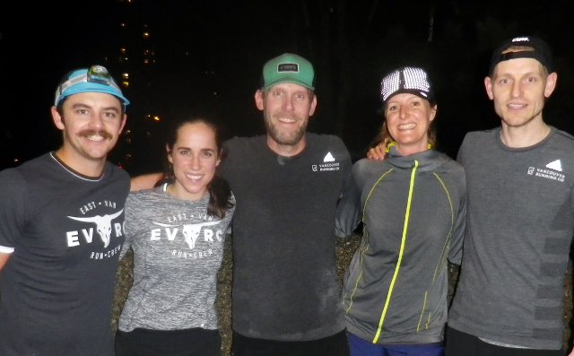 Ran into some <a href="/bagelchase/">Bagel Chase</a> @vanrunco &amp; <a href="/EastVanRunCrew/">East Van Run Crew</a> doing #CrewPowerHours during the rainy night shift! #speedy!