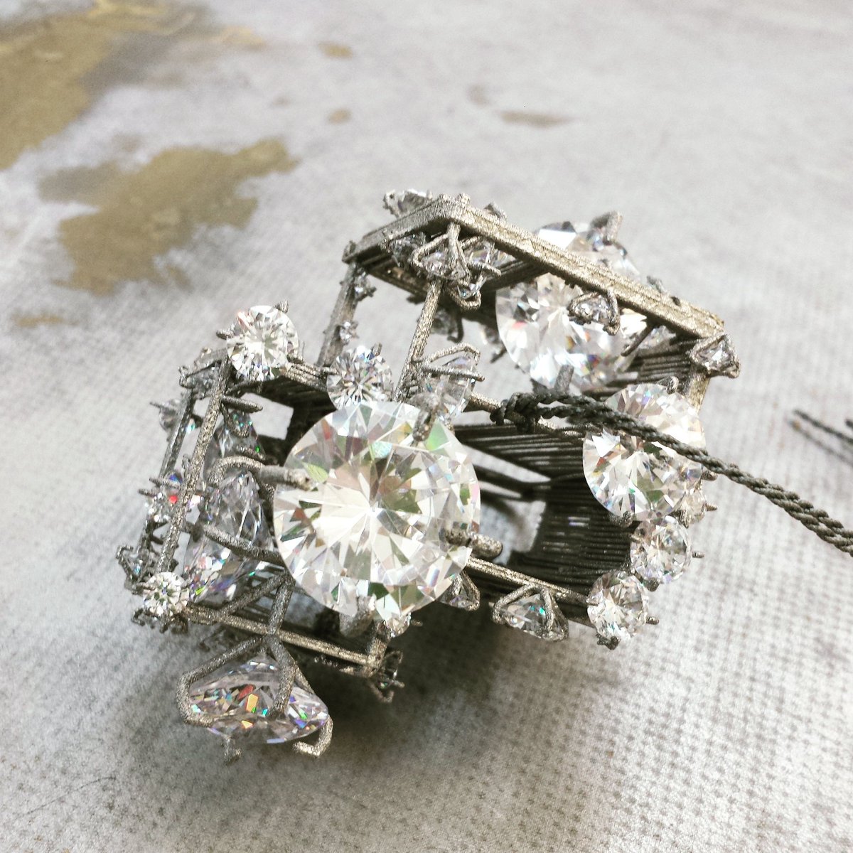 TheMorningBark's tweet photo. Adam Grinovich...we love it!
JAA exhibition #MJW2016 #Schmuck2016 https://t.co/MWUJACjXa3