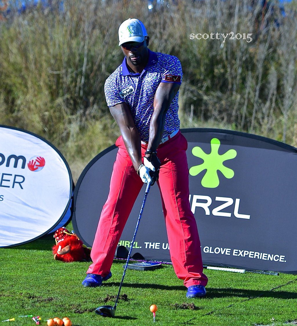 VYBXUSA's tweet image. Long Drive competitor @MauriceAllen360 ready to crush another drive with his #vybx band! #longdriver #golf #golfing