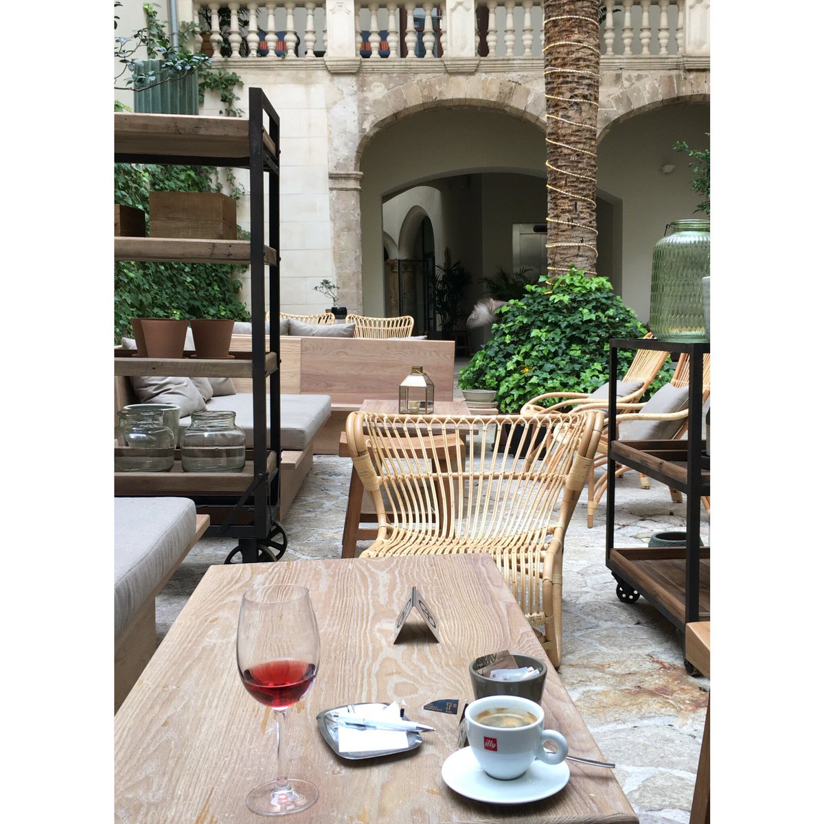jakobssonanneli's tweet photo. Bodde i Palma på fantastiska Hotel Tres #palma #hoteltres https://t.co/7YjDyQPGHN