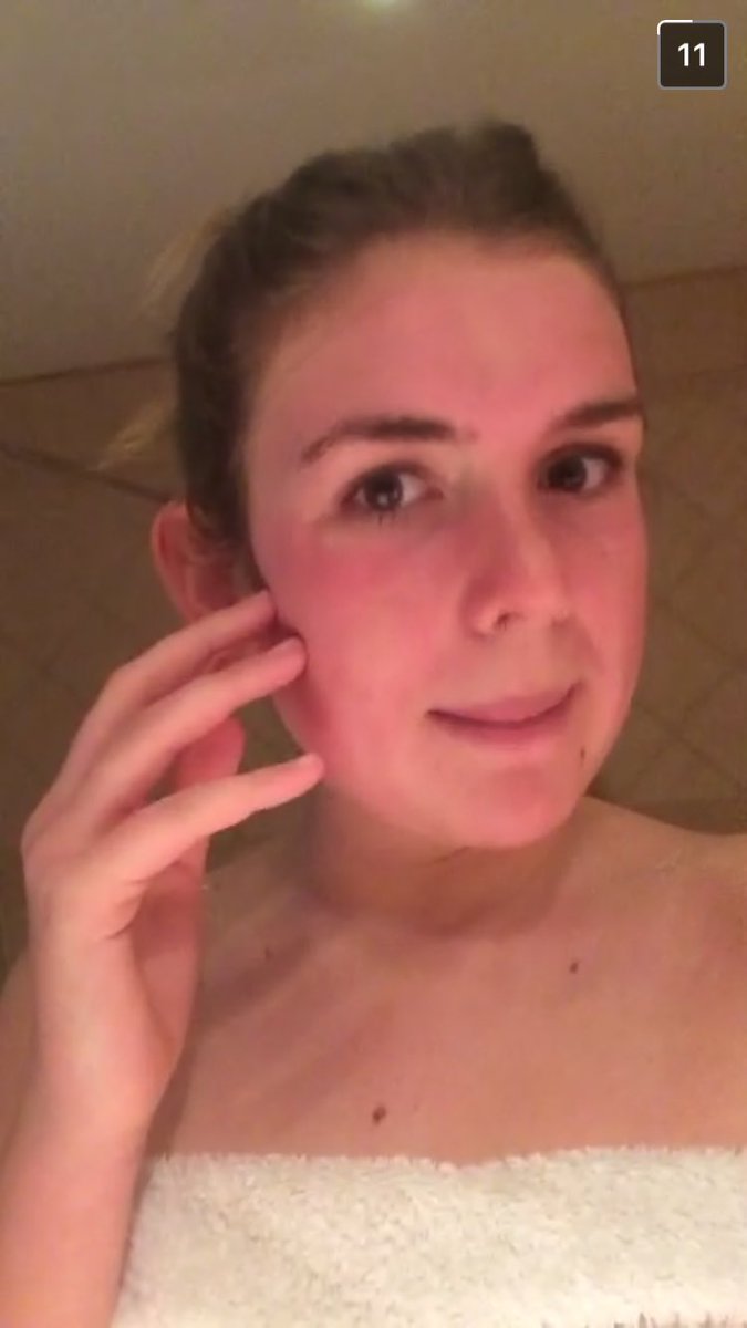 Qd jfais la go à faire un masque et que jfais une allergie PTDRRR <a href="/LeonieBailleul/">Léonie Bailleul</a>