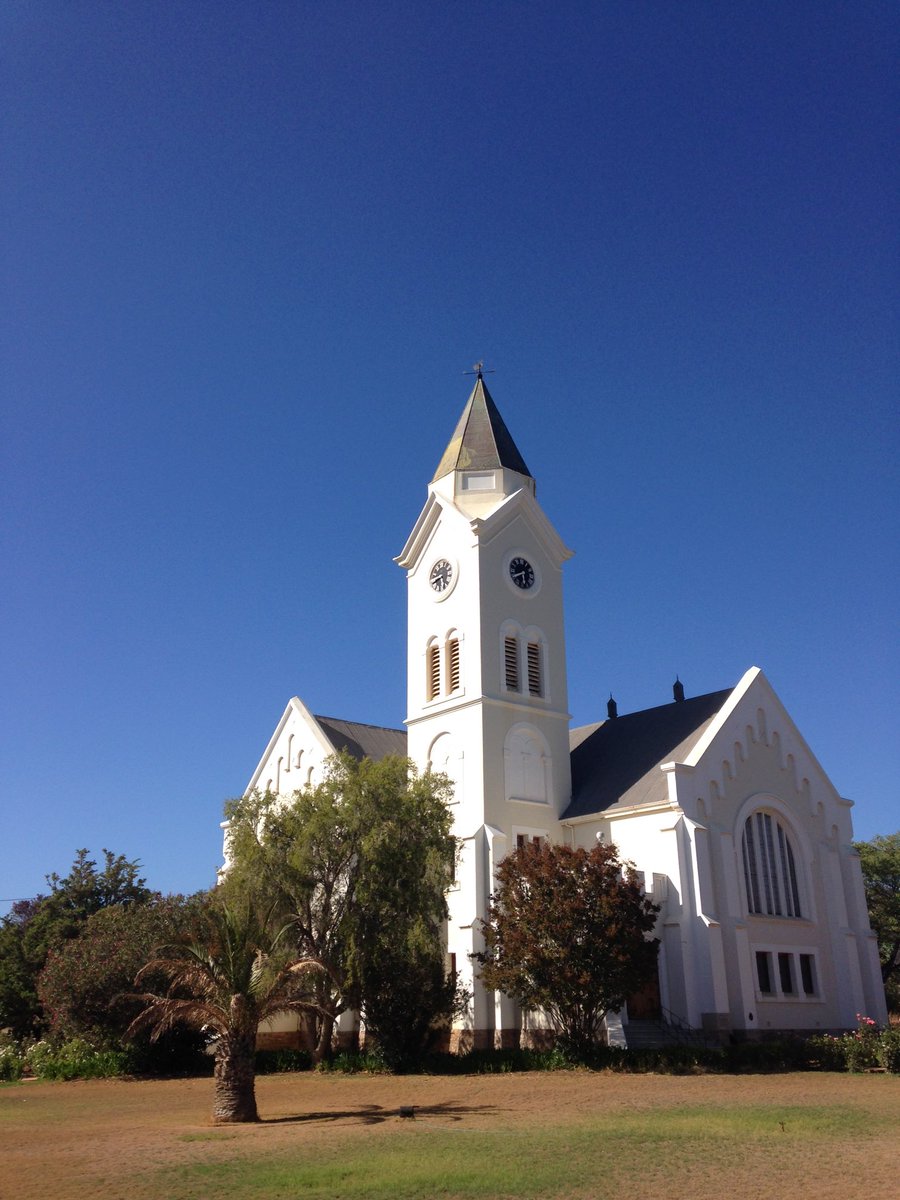 Marius_Bio's tweet photo. Lekker weekend @McGregorAccomm celebrating  @shons30 and i anniversary #5years #tumbleweed #market #church https://t.co/y00LyvaifP