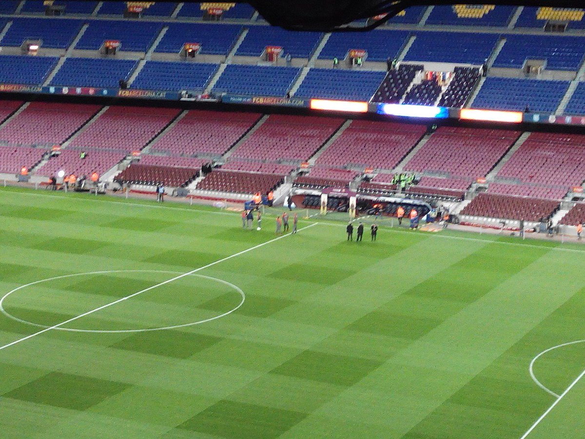 frolhid's tweet photo. @coke23andujar vamos que hoy ganamos!!! un infiltrado trabajando para el rival!!! con cojonesss #vamosmisevilla #SFC https://t.co/CGAi6FJaCk