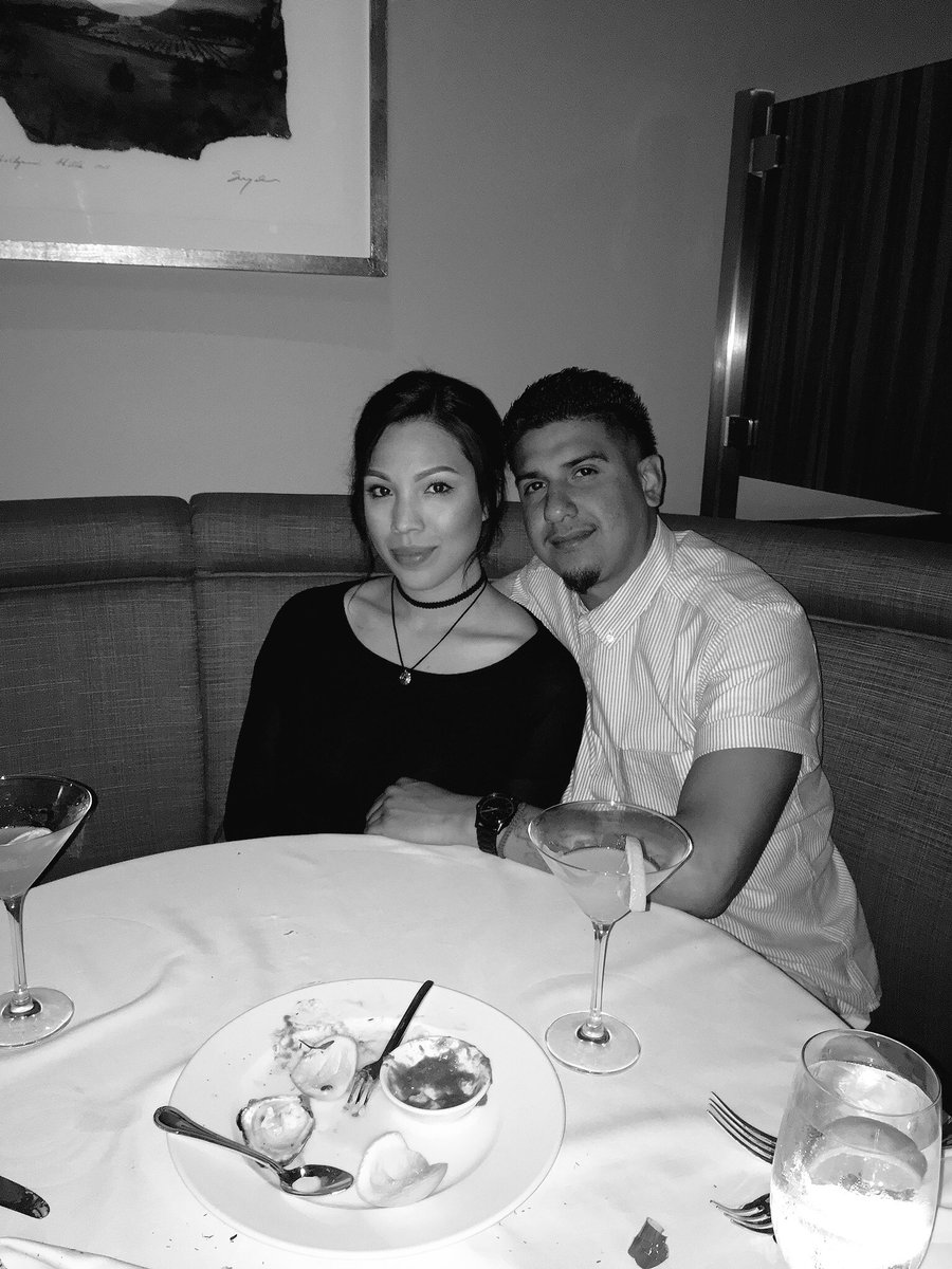 Emezie23's tweet photo. With my "GO TO" #shemyrighthand @mceehammer https://t.co/0SErdXcLT6