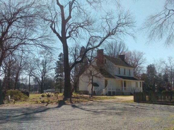 1815Rosedale's tweet photo. It's a beautiful spring like day at Rosedale.   Join us for a house tour or come explore the gardens and grounds. https://t.co/7Y43Hjh1qm