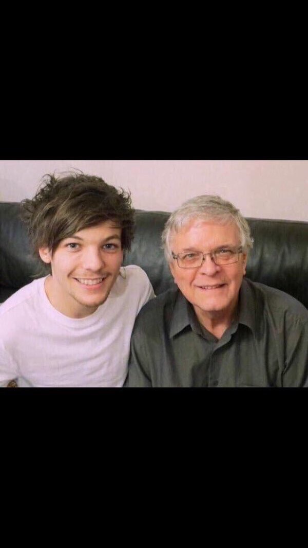 myhomeniall's tweet photo. Louis's grandfather passed away, we're so sorry for your loss Louis, we are here for you always #RIPKeith https://t.co/hq1NnrjcVv