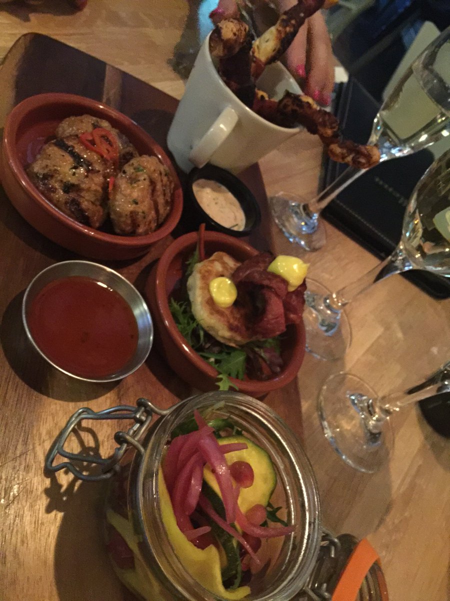 Great new menu <a href="/walledcitybrew/">#CraftBeer 🍻🤘</a> these starters are amazing. The pickles are my fav.
