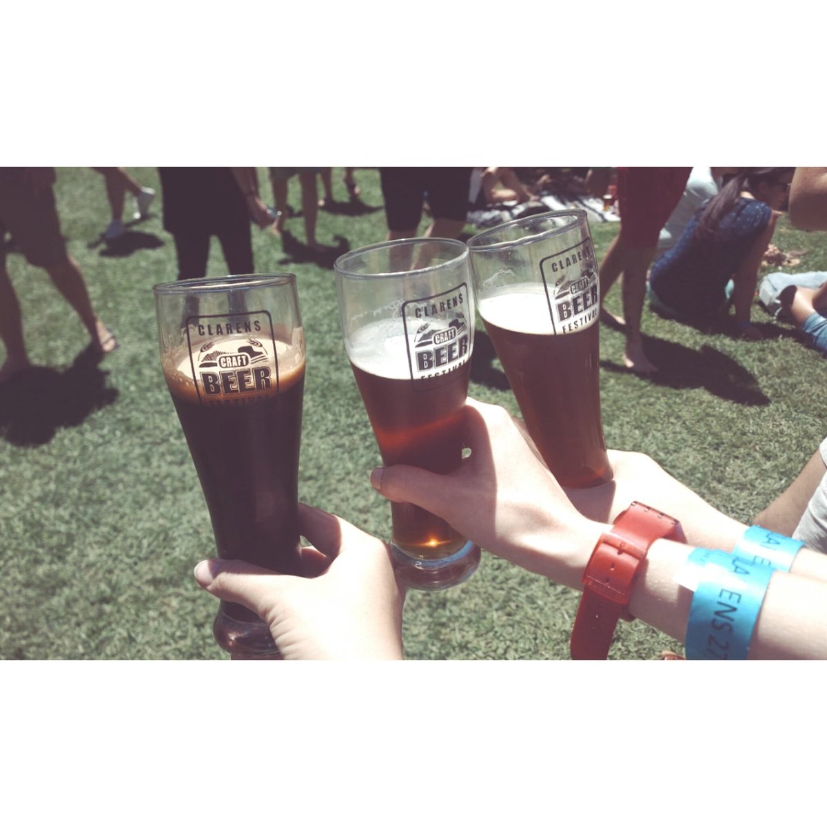 esmari_vj's tweet photo. C r a f t b e e r #clarenscraftbeerfestival #ClarensBeerFest #craftbeer #fortheloveofcraftbeer #festival #cheers https://t.co/iy0WKbNJ6J