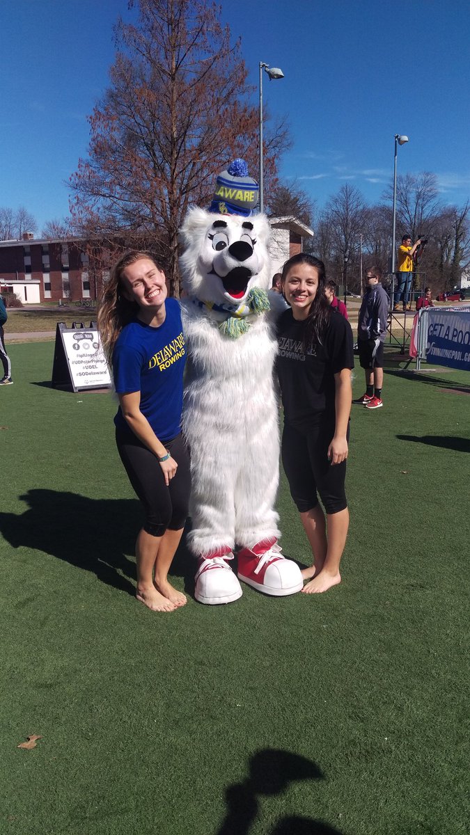 BlueHenKate's tweet photo. Okay the water took our breath away but we recovered!! #SODelaware https://t.co/qMR8sSAzGU