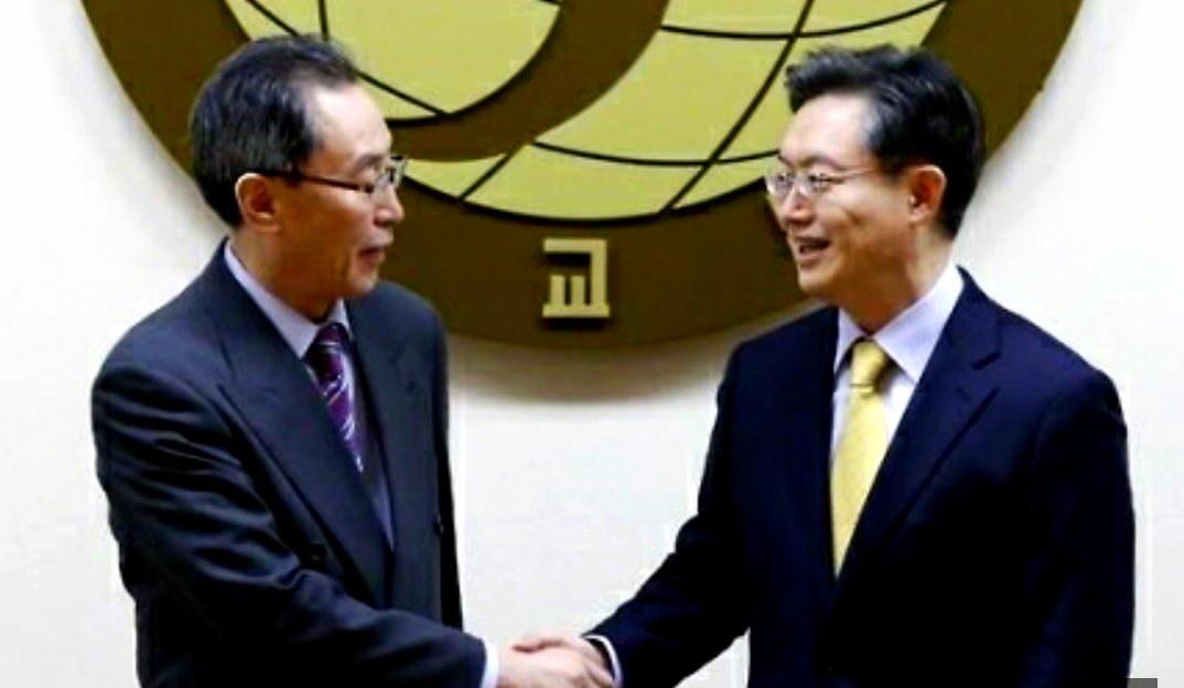 YourAnonTrue's tweet photo. China and South Korea begin sanctions against North Korea. #NorthKorea #Korea #China #GlobalNews https://t.co/zJ86l3fSdv