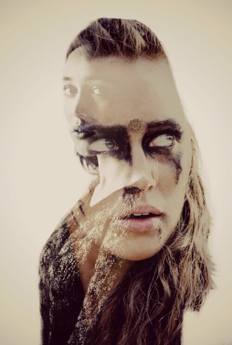 carmilla_movie's tweet photo. Every artists that we love,
There are a characters behind them that we love too. #WeLoveYouAlycia #The100 #Lexa https://t.co/23K7qGnsmC