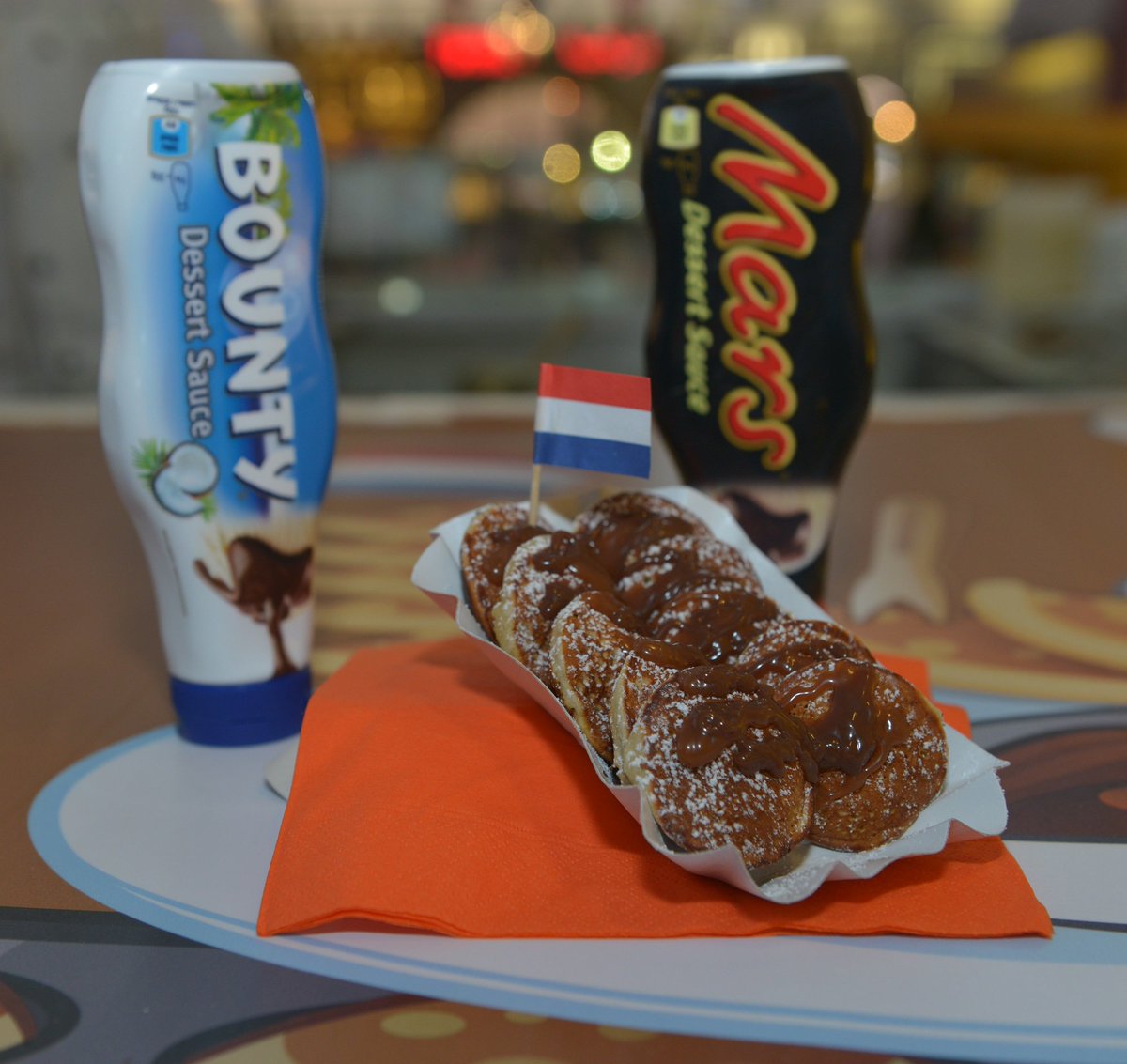 GlobalVillageAE's tweet photo. تذوقوا الميني بانكيك بطعم باونتي ومارس فقط خلال احتفالات المأكولات الشعبية
#مهرجان_دبي_للمأكولات.
#القرية_العالمية https://t.co/DCMCY0utyv