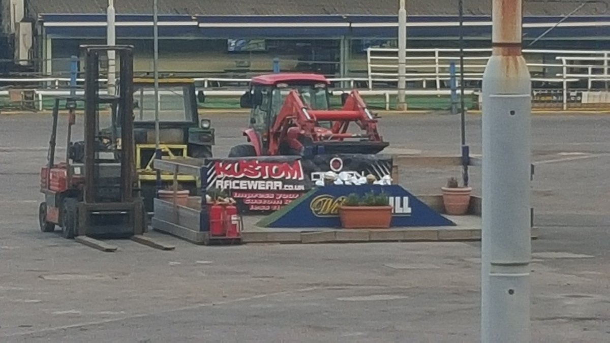 Proud to be at Wimbledon Stadium tonight sponsoring the Junior Rods Series #TheWinnersChoice <a href="/kustomracewear/">Kustom Racewear</a>