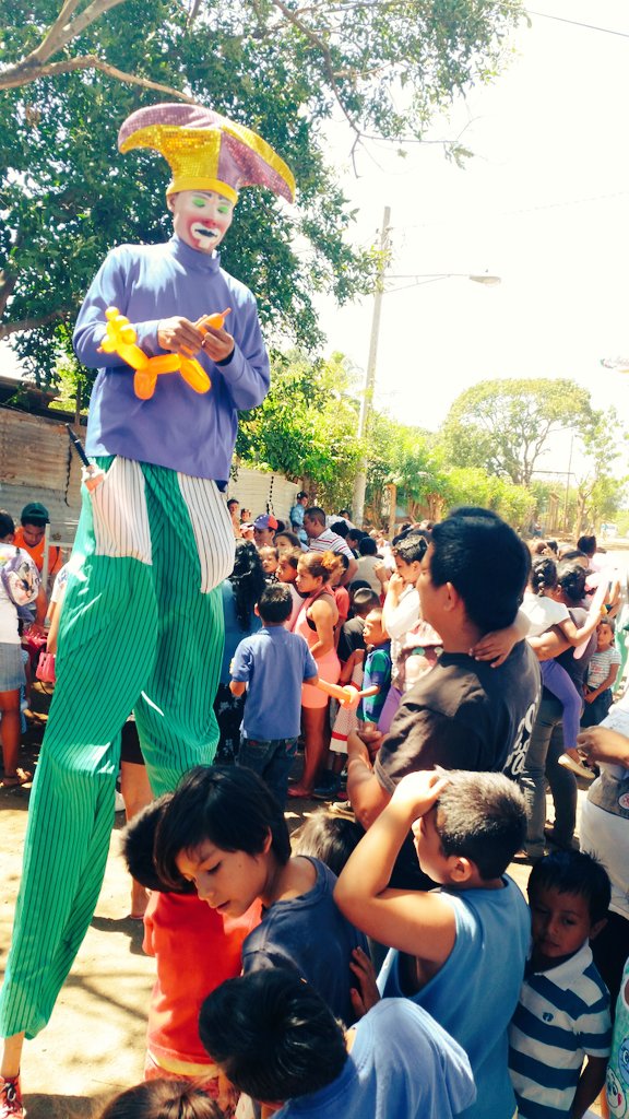 JS19JdistritoV's tweet image. #FelicesDeCompartir barrio German Pomares inauguro la rehabilitacion de su parque y cancha multiusos #AMORANICARAGUA