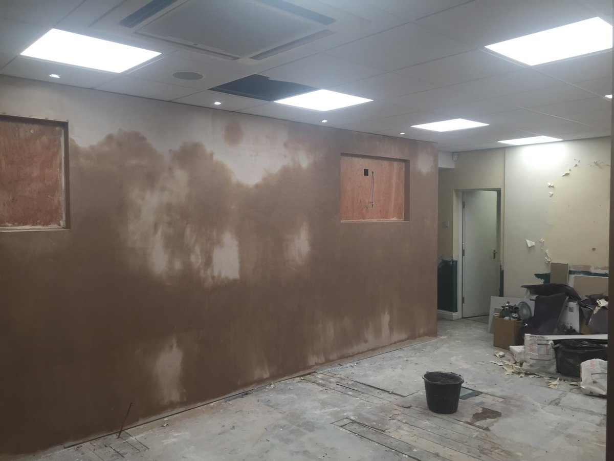 RangeHeating's tweet photo. Great work from Lee @Cpdecorators @jpandbrimelow #chorlton @floorexcellence screeding in the morning @BroadoakUK https://t.co/T1ouSWNqiC