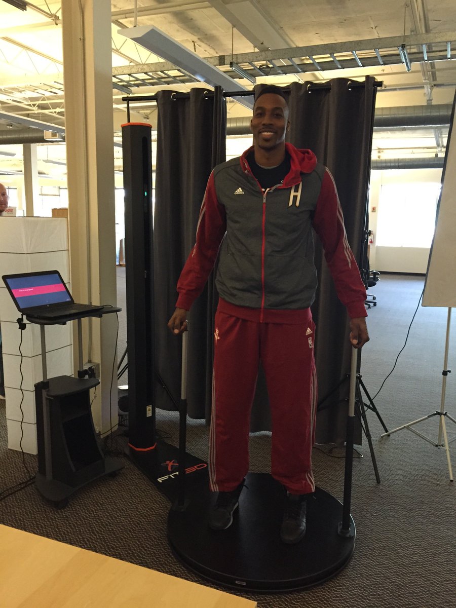 Fit3D's tweet photo. @DwightHoward visited #Fit3D headquarters. He loved trying out our #ProScanner! https://t.co/kxcfyrKxbJ