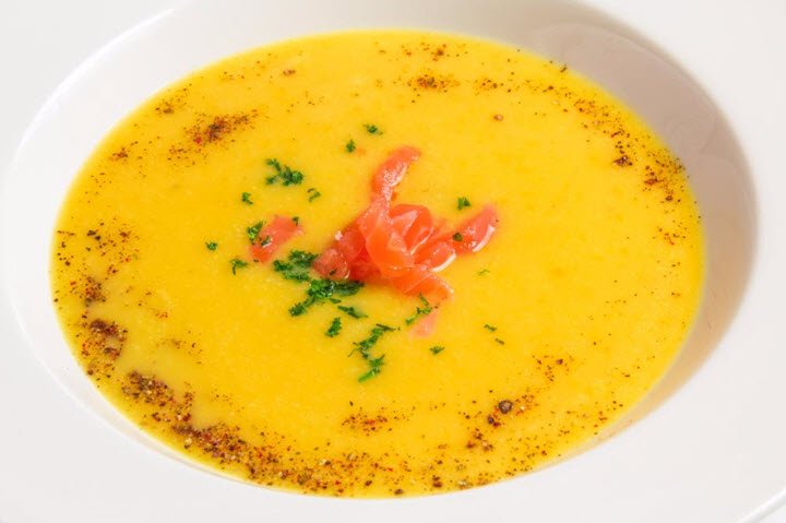 VerdensViner's tweet photo. Hvilke viner om passer til suppe? Her er en enkel oversikt  https://t.co/es1vDOqUZf https://t.co/x1AYBUq3nY