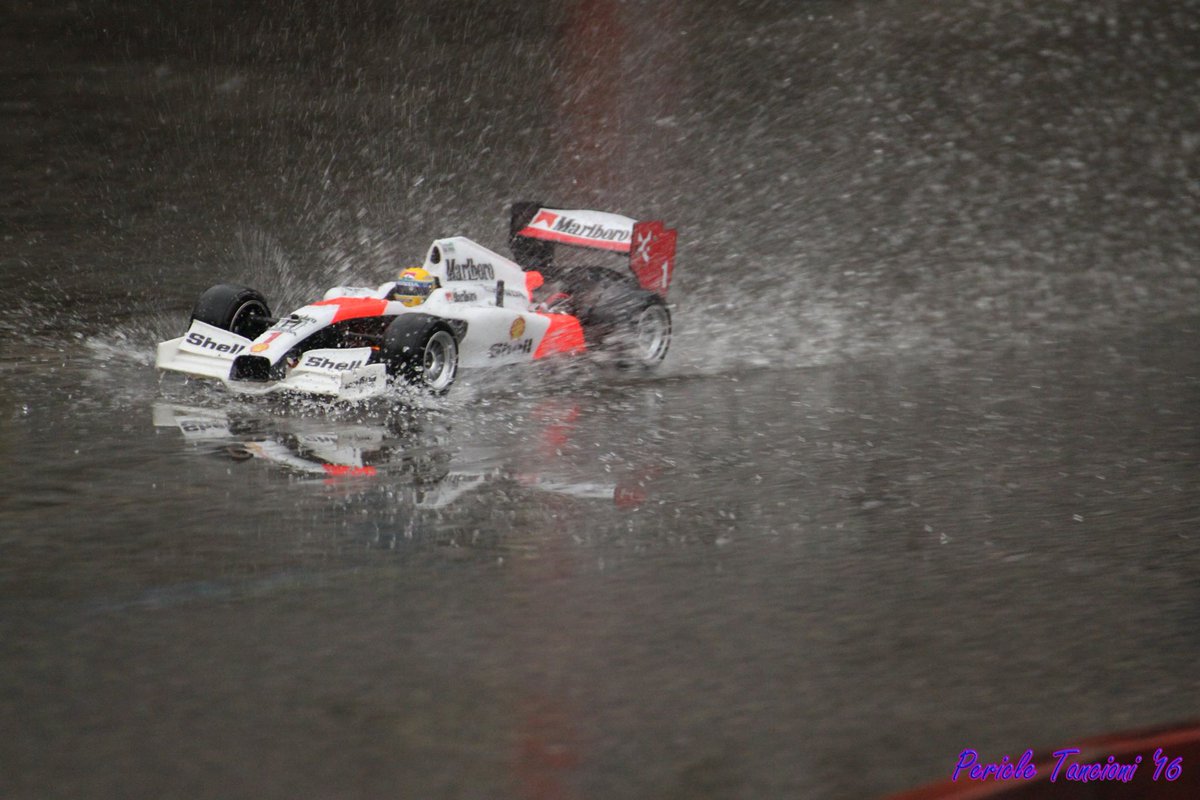 Driftman93's tweet photo. @LucaFilippiLF Qui noi non molliamo un attimo! Si corre! Quando vieni a trovarci? #F1ITA #SaveF1Rc https://t.co/5nTrAVkNjf