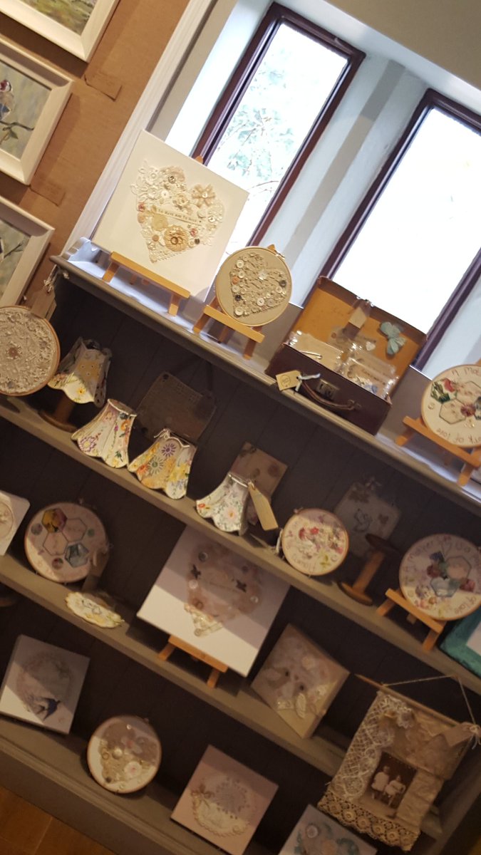 AmandasVintage's tweet photo. #prelovedhour @Preloved my #exhibition #textiles #yorkshire #harlowcarr #justmakers #handmade #upcycled https://t.co/T0CDF262u0